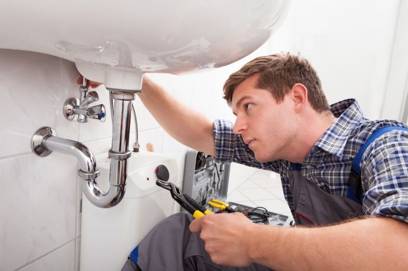 24/7 emergency plumber in Enfield